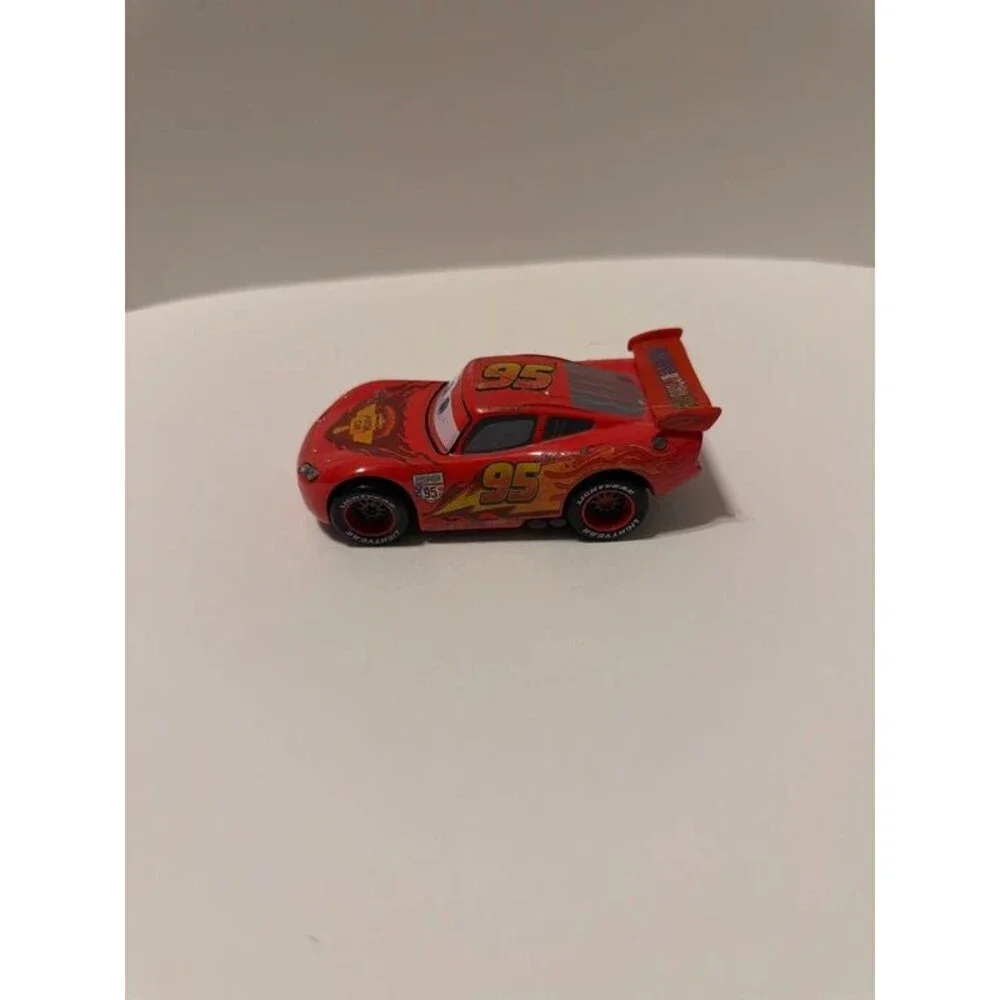 Metal lightning McQueen car